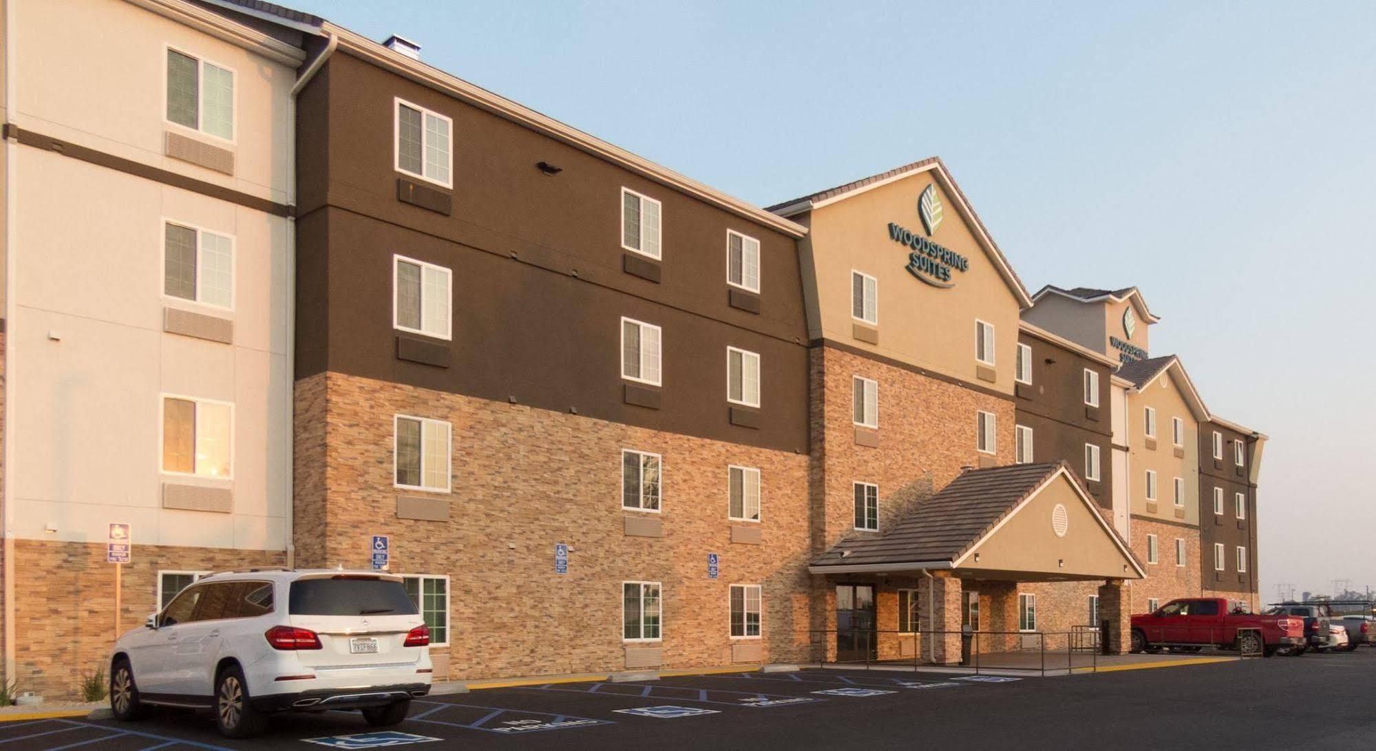 Woodspring Suites Bakersfield East Luaran gambar