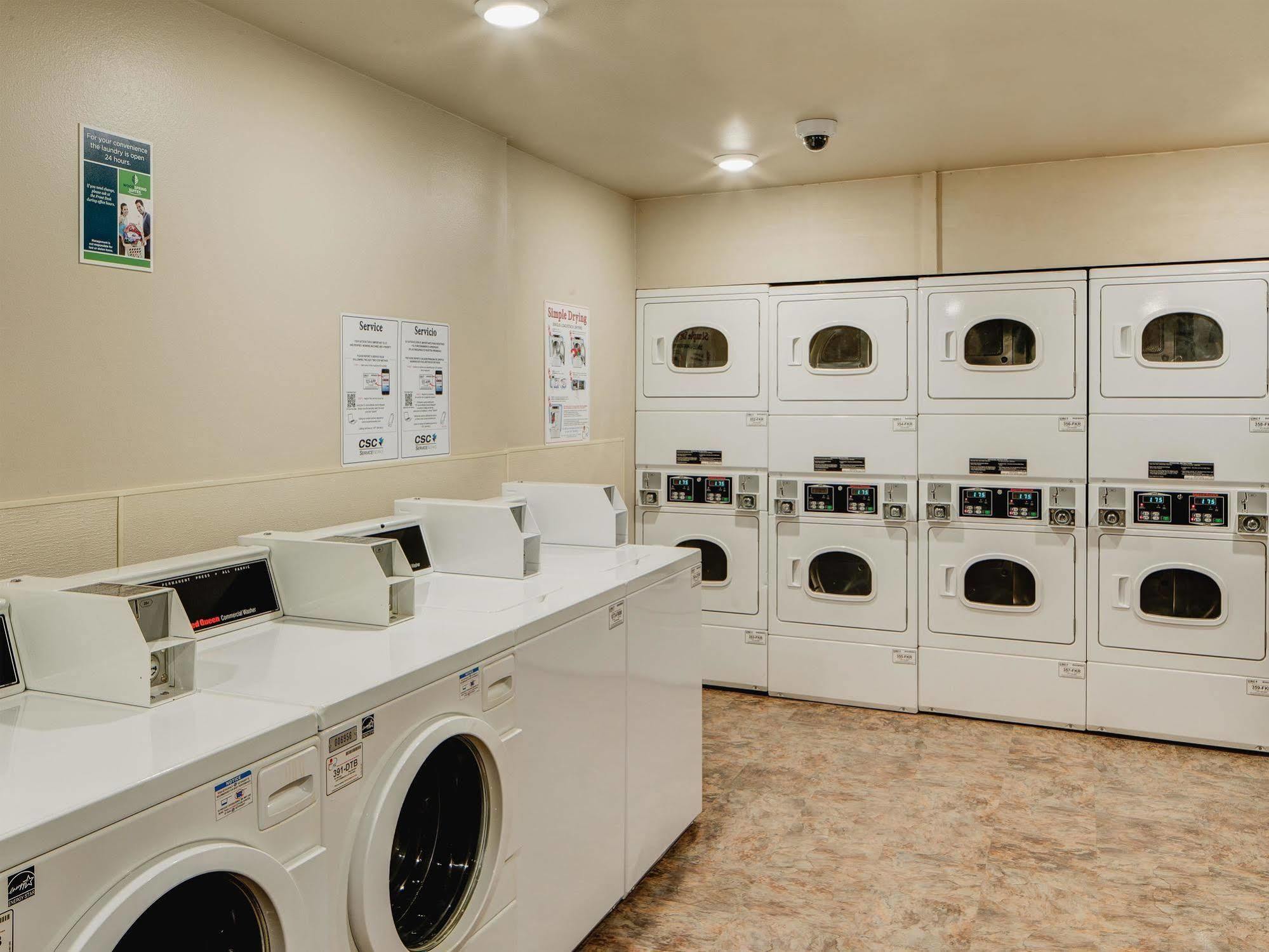 Woodspring Suites Bakersfield East Luaran gambar