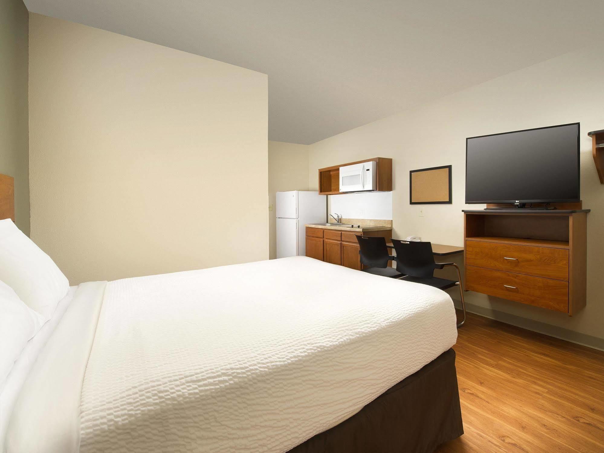 Woodspring Suites Bakersfield East Luaran gambar