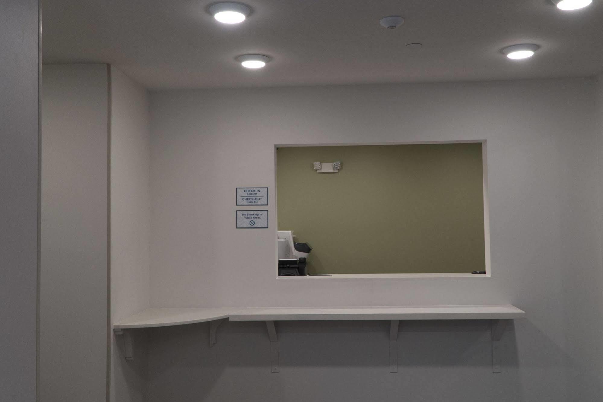 Woodspring Suites Bakersfield East Luaran gambar